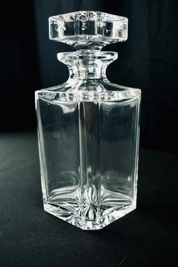 Crystal Square Decanter - Image 2